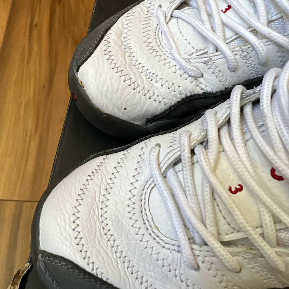 Jordan size 7 - Picture 3 of 7